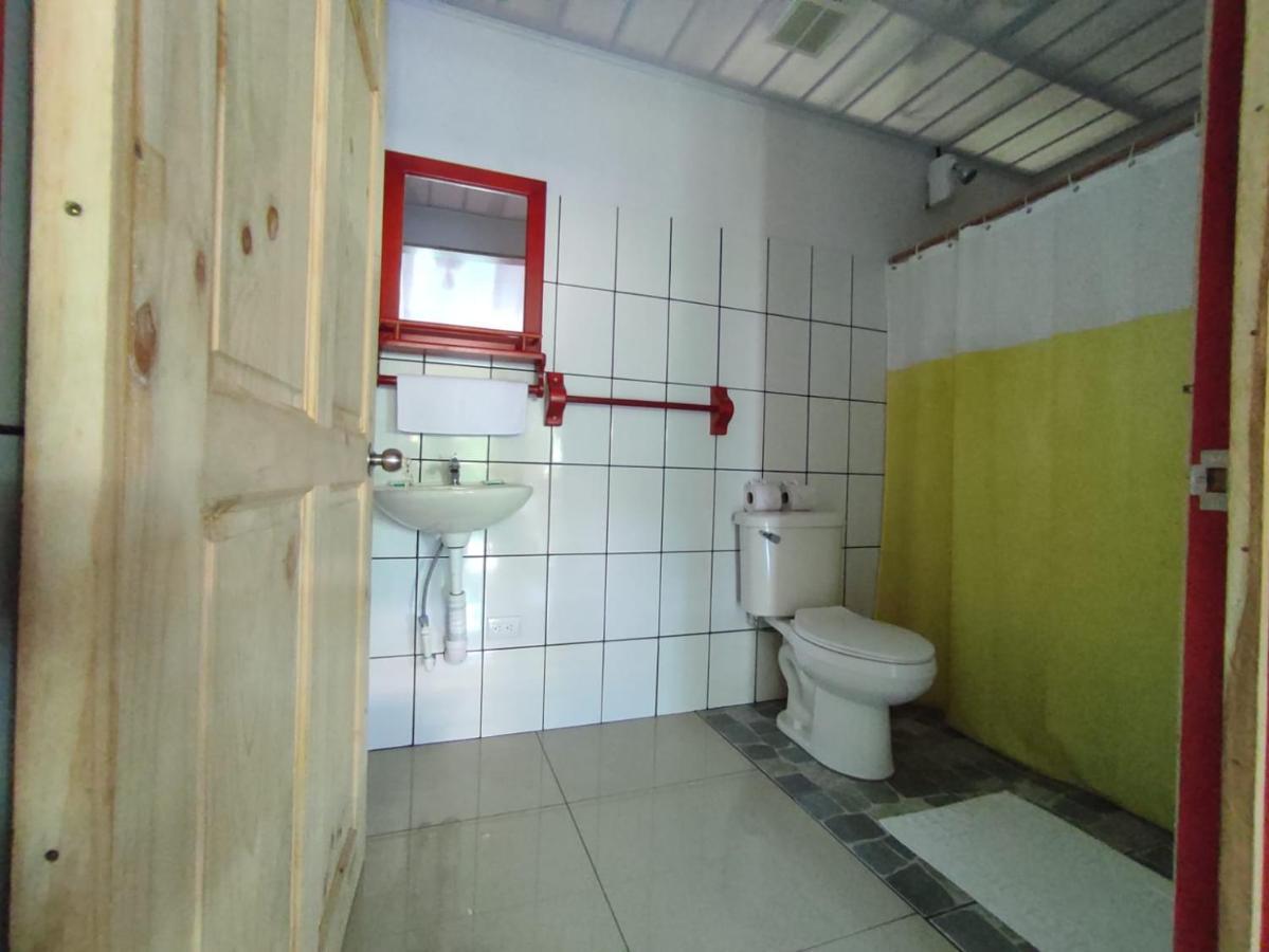 Cabanas Daneysha Тортугеро Екстериор снимка